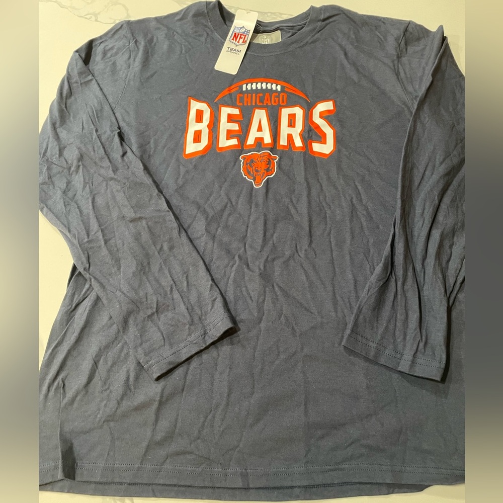 Chicago Bears Men’s Long Sleeve Shirt Retails For $60